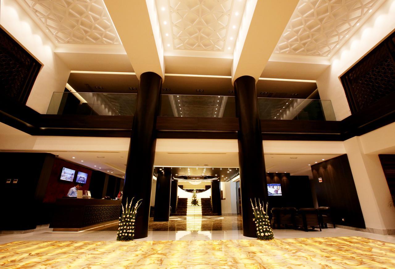Radisson Hotel Sfax Exterior foto The lobby of the hotel