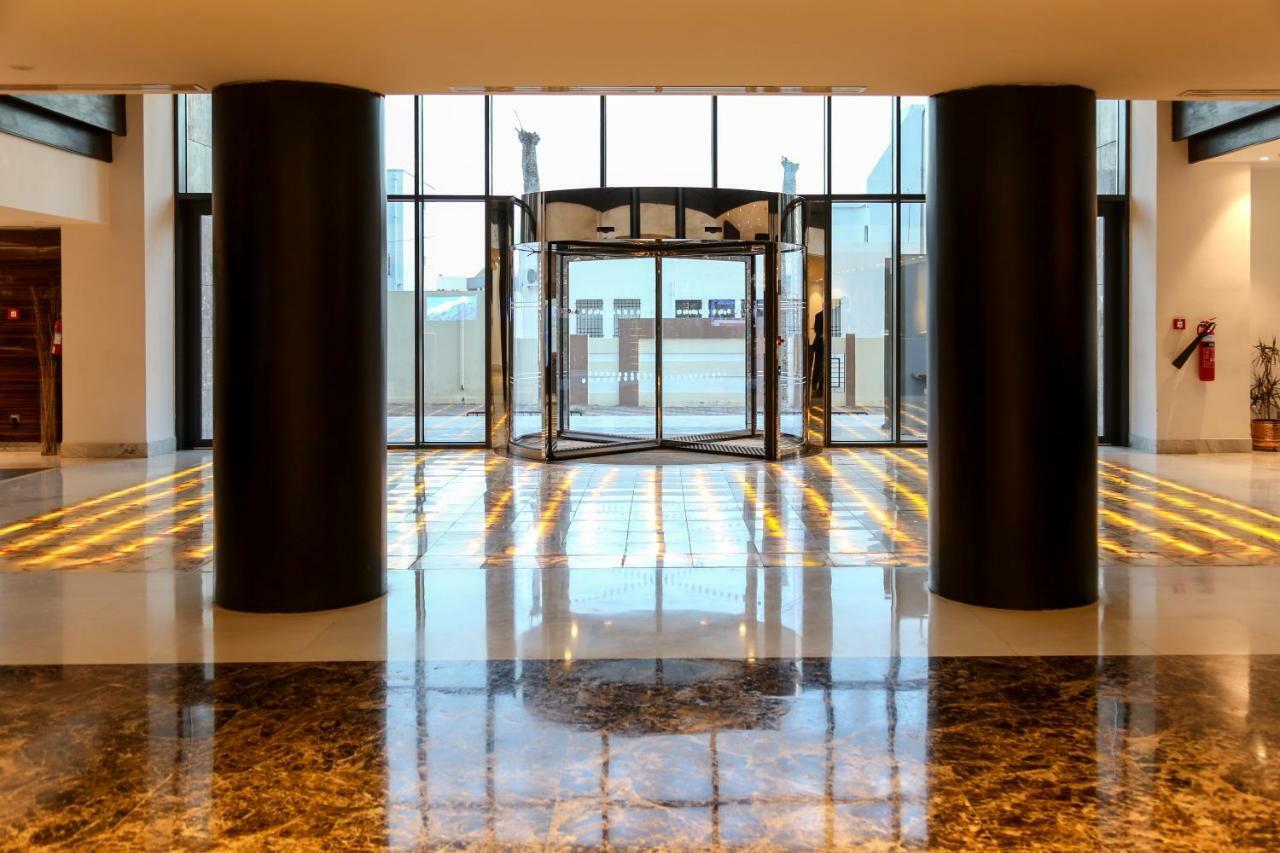 Radisson Hotel Sfax Exterior foto Entrance to the hotel